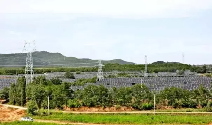 中國十三省最大光伏電站在這里！欽州康熙嶺的光伏電站能排上號了嗎？