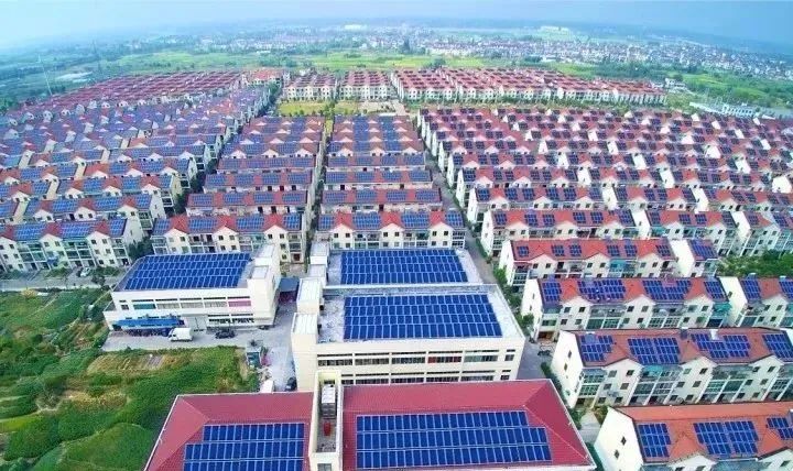 光伏發(fā)電“租房頂、免費(fèi)裝”新套路，警惕陰陽合同，天上不會(huì)掉餡餅！